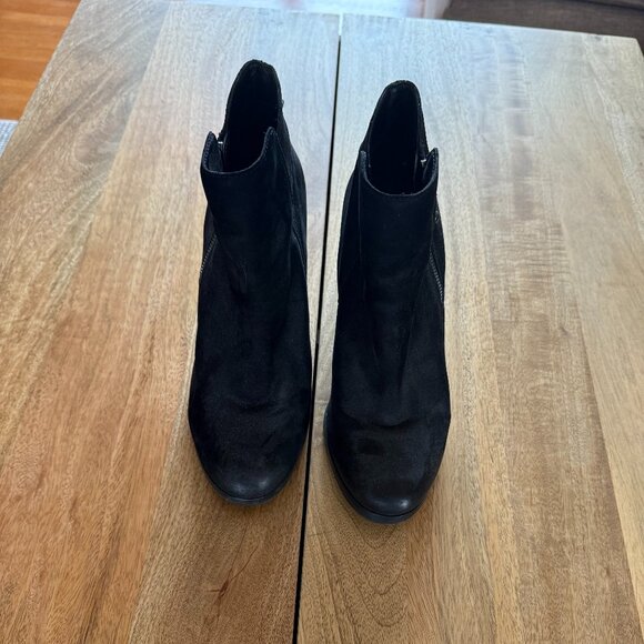 Aldo Black Suede Block Heel Ankle Booties - Size 8 - Picture 1 of 5